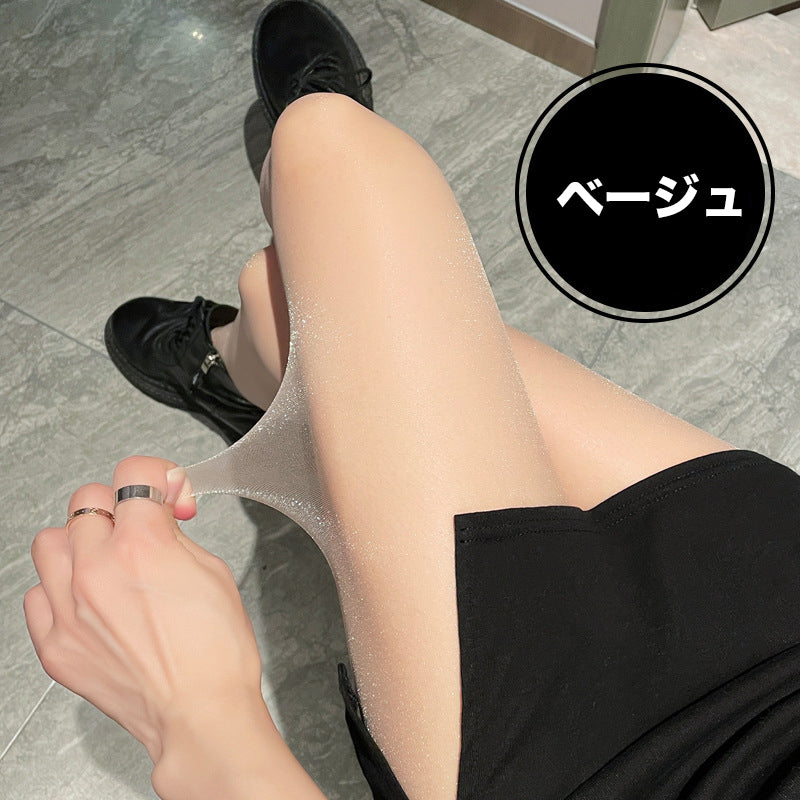 上品に艶めく極薄美脚ストッキング